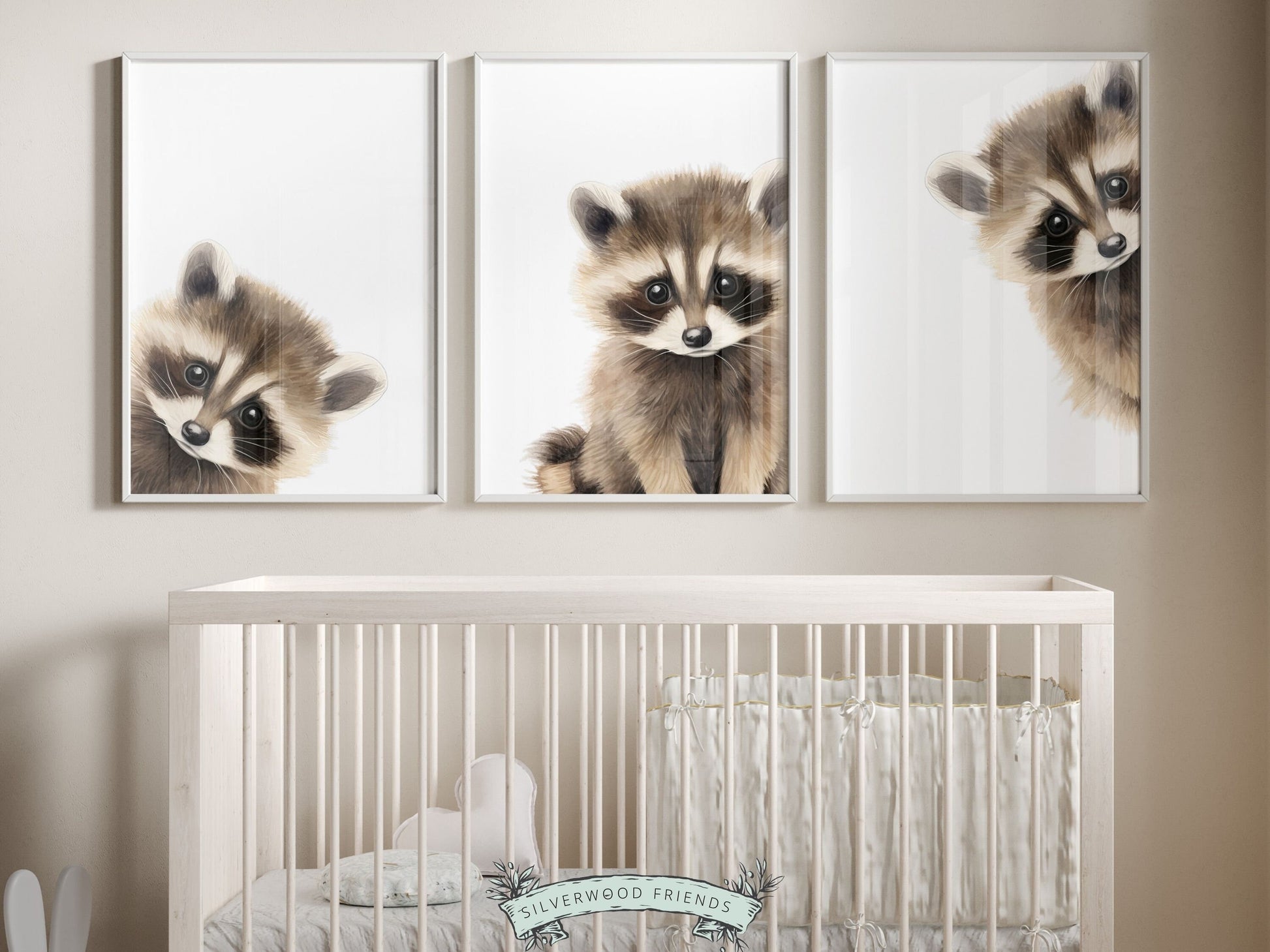 Our delightful minimalist Set of 3 Peeking Animal Nursery Prints features adorable peeking raccoon. Its perfect for your woodland nursery decor or as a gender neutral baby shower gift.